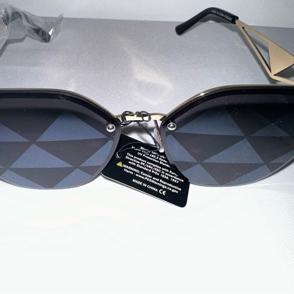 New Trendy Sunglasses Under $25 Geo Screen Lens Iconic Sunglasses - Picture 9 of 13